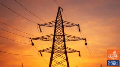 پیٹرولیم مصنوعات کی قیمتوں میں اضافہ، بجلی کے نرخ بڑھنے کا امکان